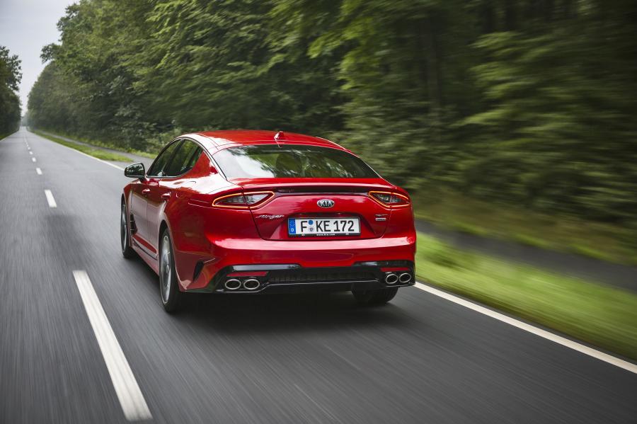  Kia Stinger GT AWD (CK) 2017 года  (WW) (фото 8 из 40)